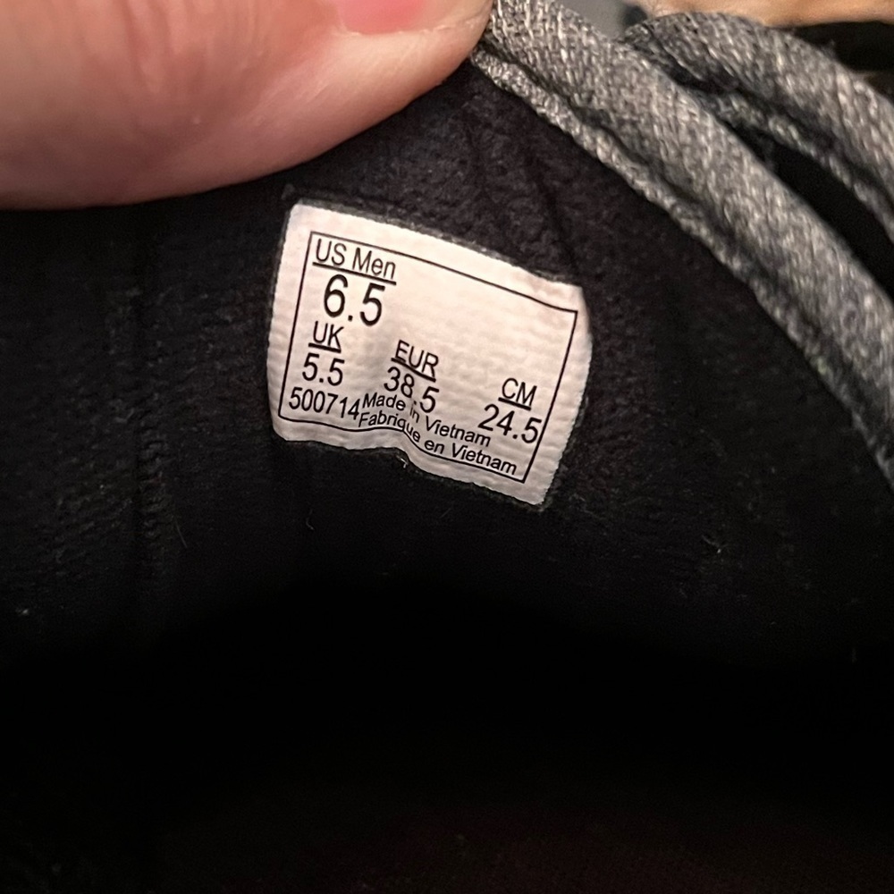 Vans Gray Sneakers with Black Laces - Picture 9 of 10